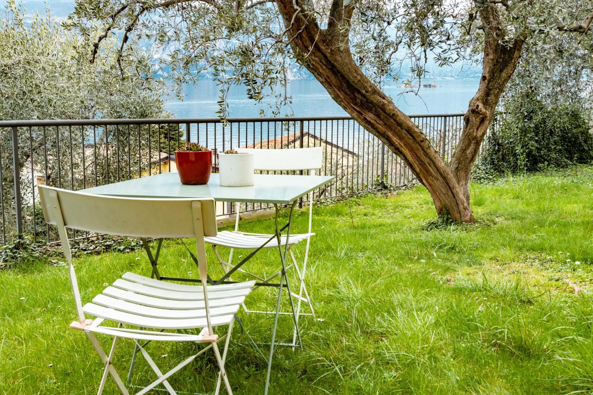 Villa Ca De L'Angelon -- Vittoria House Brenzone sul Garda Habitación foto